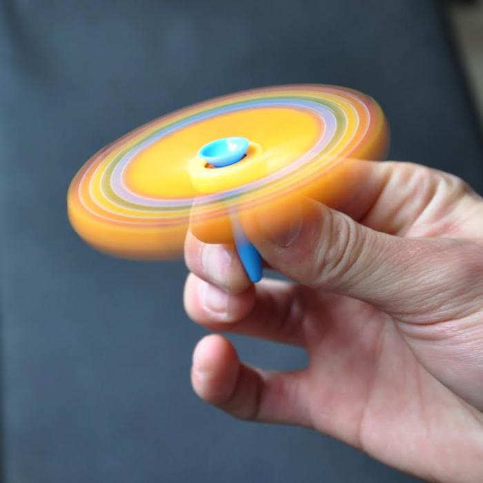 UTGATT5 - Mini Fidget Spinner - Rainbow