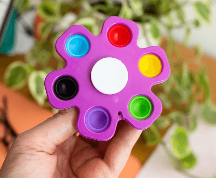 UTGATT5 - Fidget toy pop it spinner blckfisk - Vit
