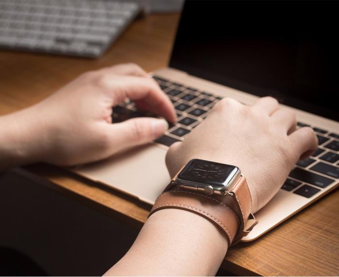 UTGATT4 - Qialino Watchband i kta lder till Apple Watch 42mm - Rd