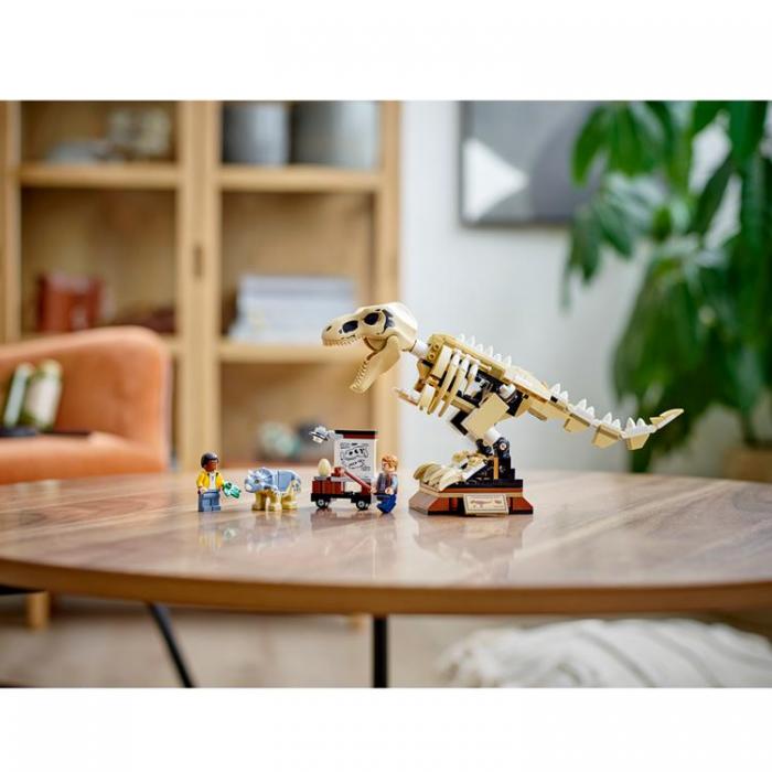 UTGATT5 - LEGO Jurassic World - Fossilutstllning med T. rex