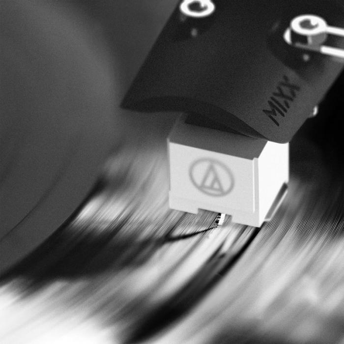 MIXX - MIXX Vinylskivspelare System 5 Stereo Inkl Högtalare Svart