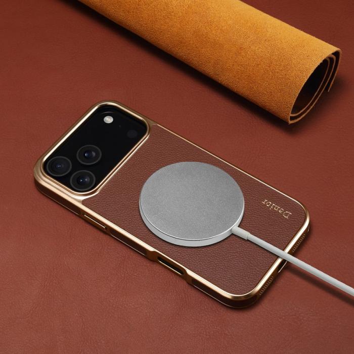 DENIOR - DENIOR iPhone 17 Pro Fodral Äkta Läder Belagt PC + TPU - Brun