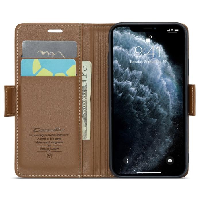 Caseme - CASEME 023 Series Ställskydd i Läder för iPhone 11 Pro - Brun