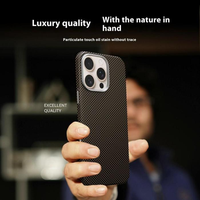 GKK - GKK iPhone 16 Pro Max Fodral - PC + TPU Ultra Tun - Guld