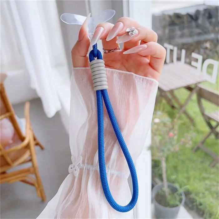 A-One Brand - iPhone 16 Plus Mobilskal MagSafe Lens Kickstand med Handrem - Blå