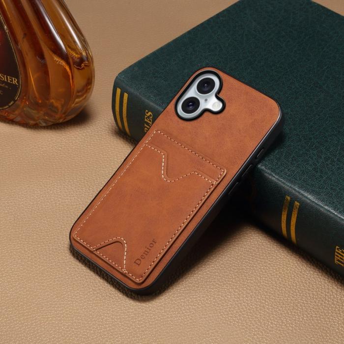 DENIOR - DENIOR iPhone 17 Fodral Kortfack Ställ i Konstläder - Brun