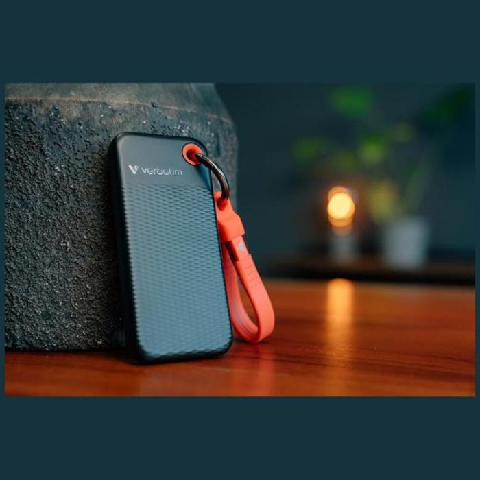 Verbatim - Verbatim Extern hårddisk Pocket SSD 256GB USB-C 3.2 Gen 2 - Svart/Röd