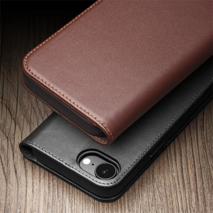 QIALINO - Qialino iPhone 16e Plånboksfodral Äkta Läder Anti-Drop - Brun