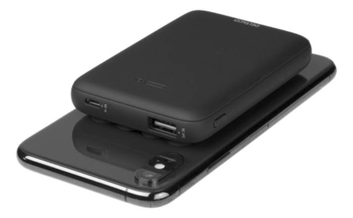 UTGATT1 - DELTACO Trådlös Qi-certifierad Powerbank 5000 mAh- Svart
