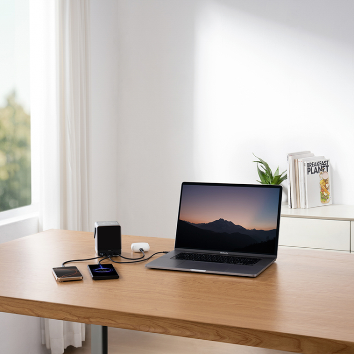 Cuktech - Cuktech Powerbank 300W 40000mAh med trådlös laddning 2x USB-C + 2x USB-A - Svart