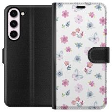 iSecrets - Pl&aring;nboksfodral till Samsung Galaxy S23+ med Blommor och fj&auml;rillar