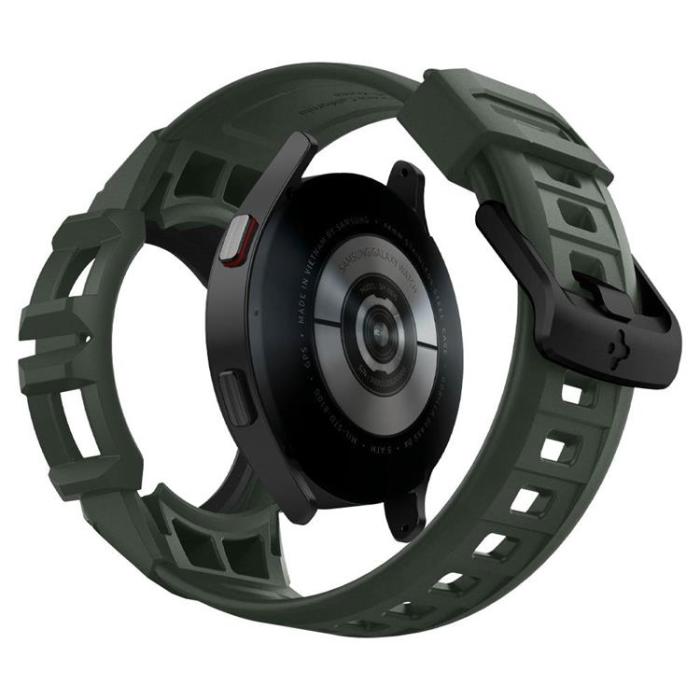 UTGATT1 - Spigen Rugged Armor Pro Strap Galaxy Watch 4/5 (44mm) - Militär Grön