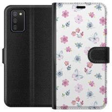 Gustaf - Pl&aring;nboksfodral till Samsung Galaxy A02s med Blommor och fj&auml;rillar
