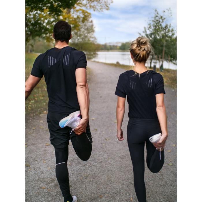 SWEPOSTURE - SWEPOSTURE Reminder Hållningströja Herr Svart L