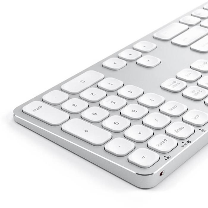 UTGATT1 - Satechi Trådlöst Tangentbord För Upp Till 3 Enheter - Nordisk Layout - Silver