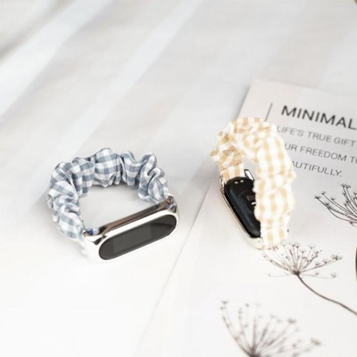 UTGATT1 - Xiaomi Mi Band 3/4/5/6 Armband Elastic Scrunchies - Röd Floral