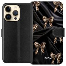 Gustaf - Pl&aring;nboksfodral till Apple iPhone 14 Pro med Leopard Bow