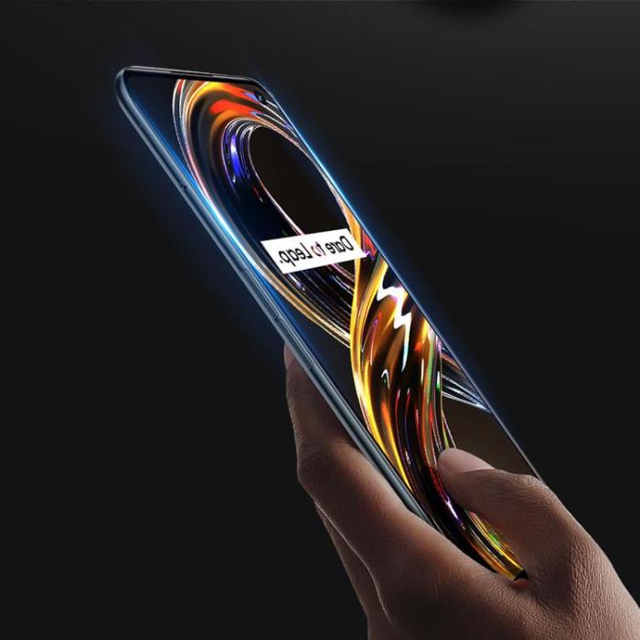 UTGATT1 - Dux Ducis 9D Härdat Glas 9H Realme 8i - Svart
