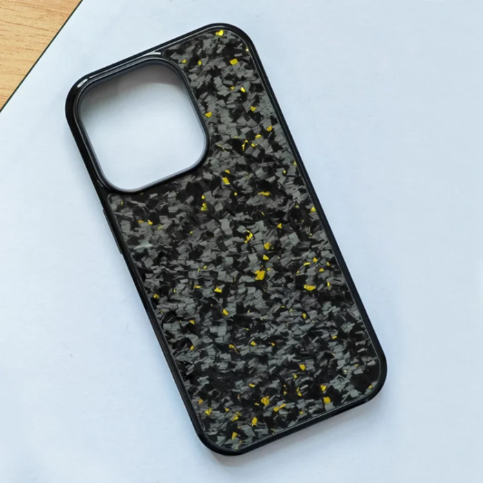 A-One Brand - iPhone 15 Pro Mobilskal Aramid Fiber Forged - Guld