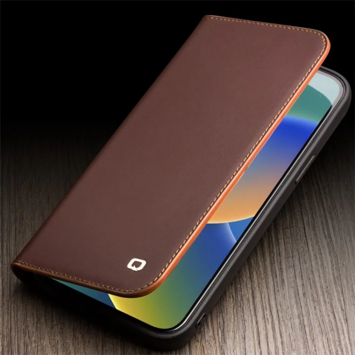 QIALINO - Qialino iPhone 15 Plånboksfodral Äkta läder - Brun