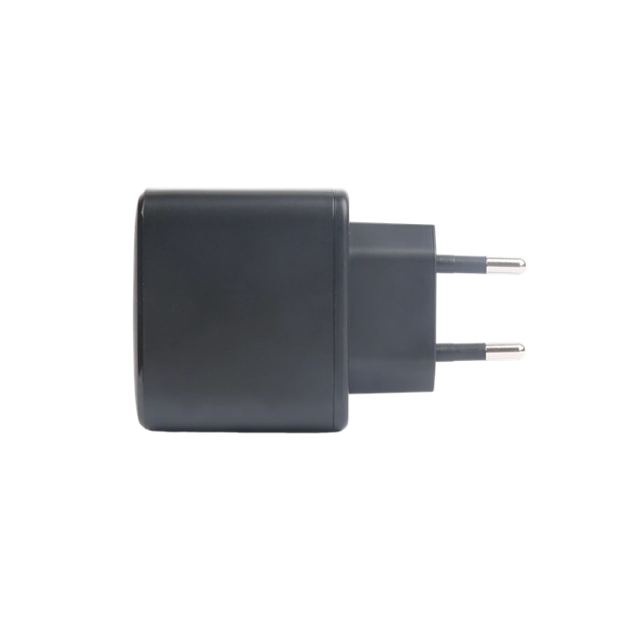 UTGATT1 - Essentials Väggladdare USB-C PD 30W - Svart
