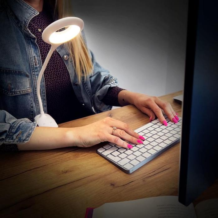 UTGATT5 - Trådlös LED-läslampa med klämma + micro USB-kabel - Vit