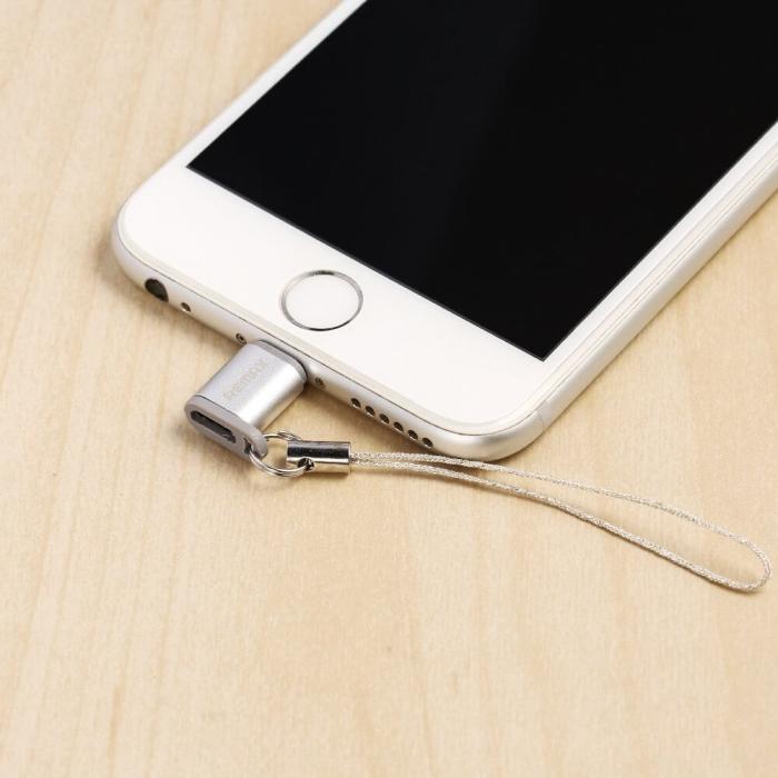 UTGATT5 - Remax micro USB - lightning adapter guld