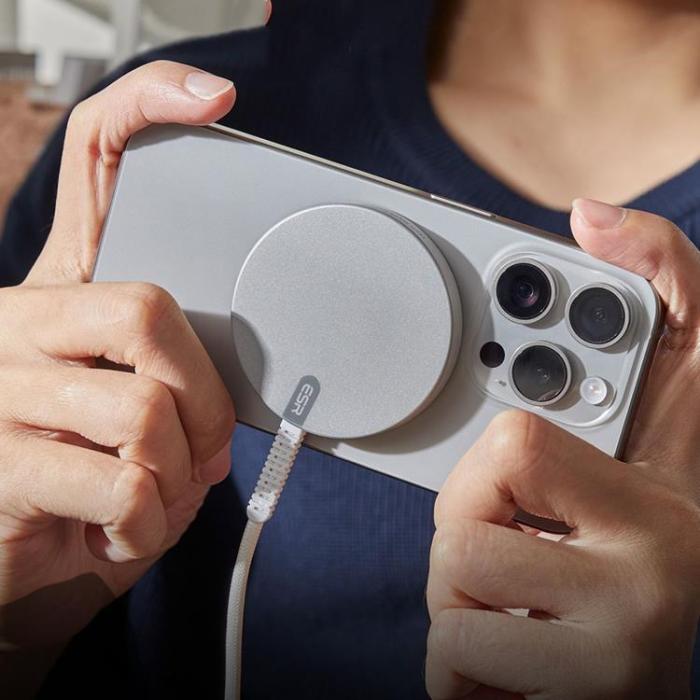 UTGATT - ESR Qi2 Magsafe Trådlös Laddare 15W Halolock Mini Magnetic