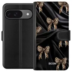 Gustaf - Pl&aring;nboksfodral till Google Pixel 9 med Leopard Bow