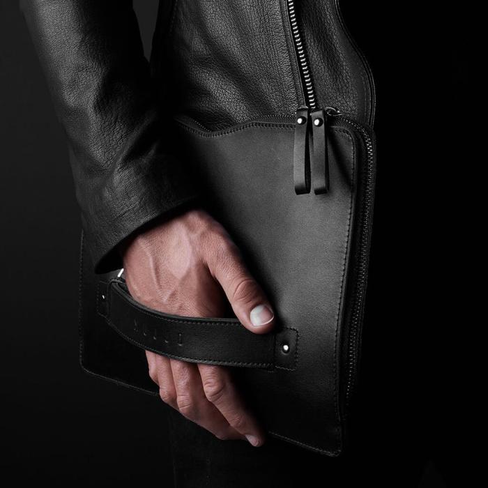 Mujjo - Mujjo Carry-On Folio Sleeve för Macbook 12'' - Svart