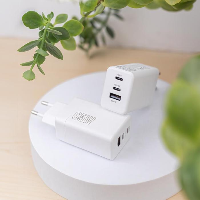 Maxlife - Maxlife Väggladdare 2x USB-C 1x USB 65W - Vit