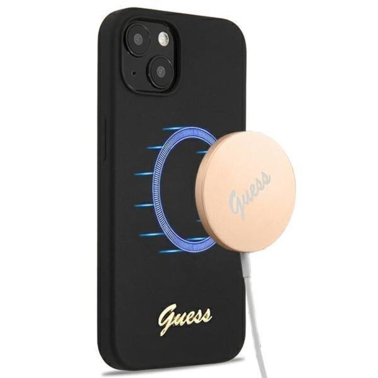 Guess iPhone 13 Skal Magsafe Silicone Script Guld Logo - Svart | 2353 | AlltMobil
