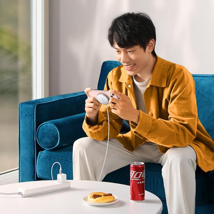 UTGATT1 - Ugreen MagSafe Trådlös Laddare 15W - Silver