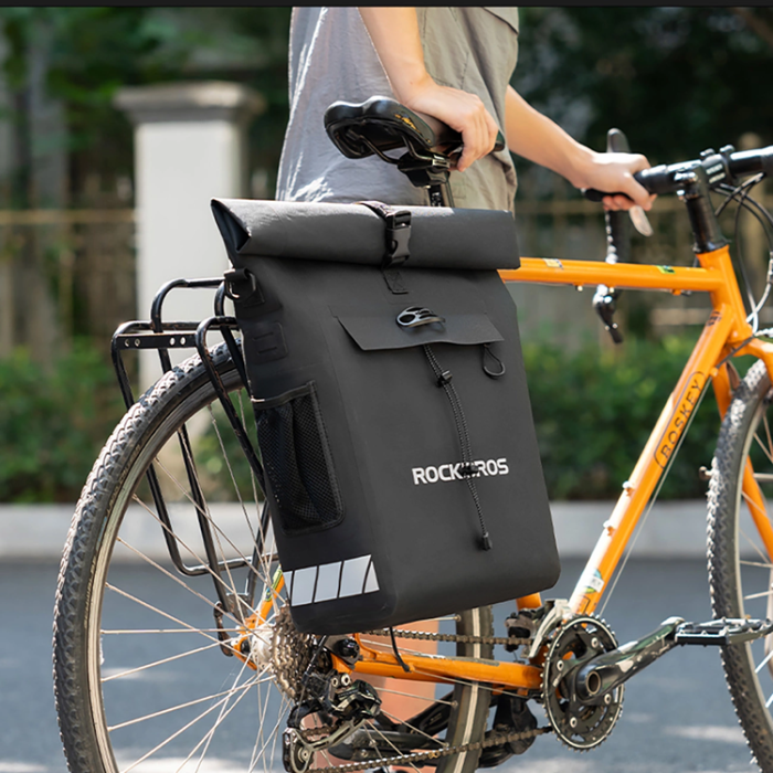 Rockbros - Rockbros Cykelväska Vattentät, med Hjälmfäste 18L - Svart