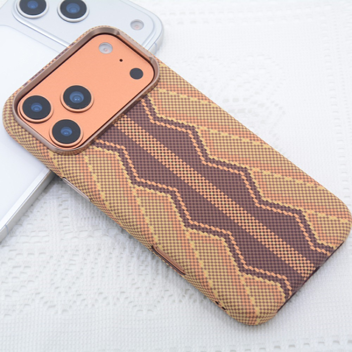 A-One Brand - iPhone 17 Pro Max Mobilskal MagSafe Carbon Fiber - Gul Orm