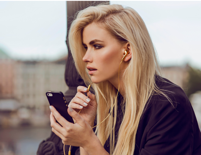 UTGATT5 - Happy Plugs Earbud (Guld)