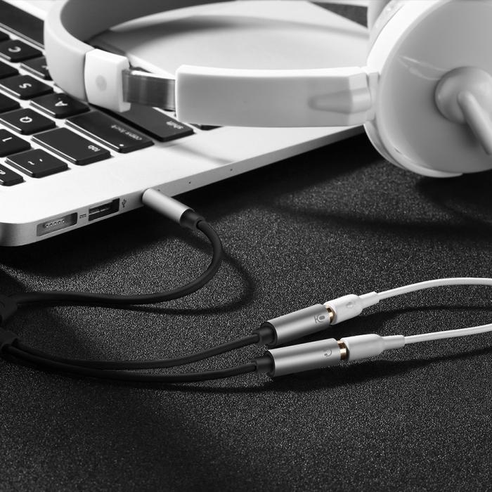 Ugreen - Ugreen Hörlurar Splitter Mini Jack Kabel 3.5 mm AUX Mikrofon 20cm - Silver