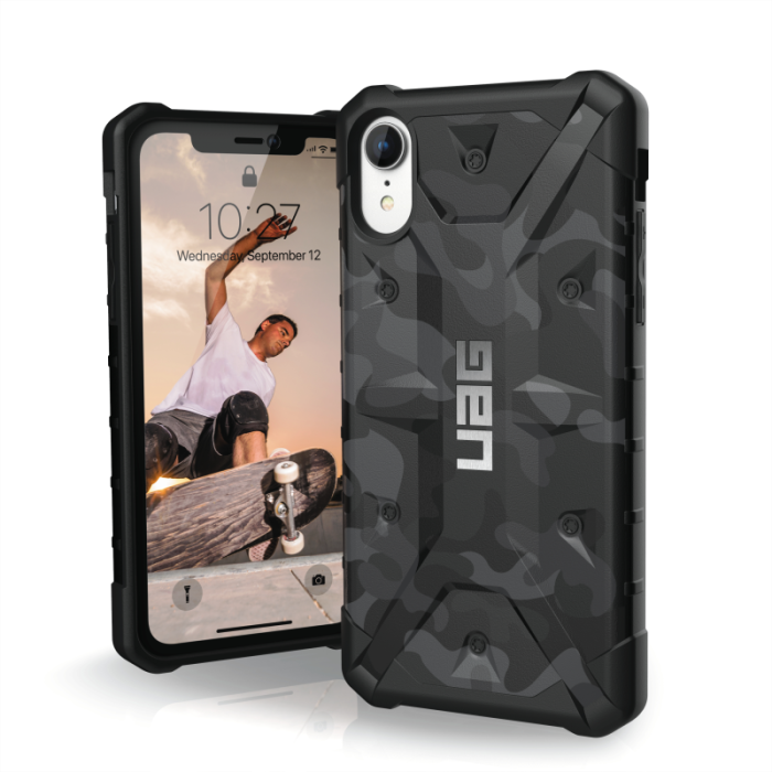 UTGATT5 - UAG Pathfinder Cover till iPhone XR - Midnight Camo