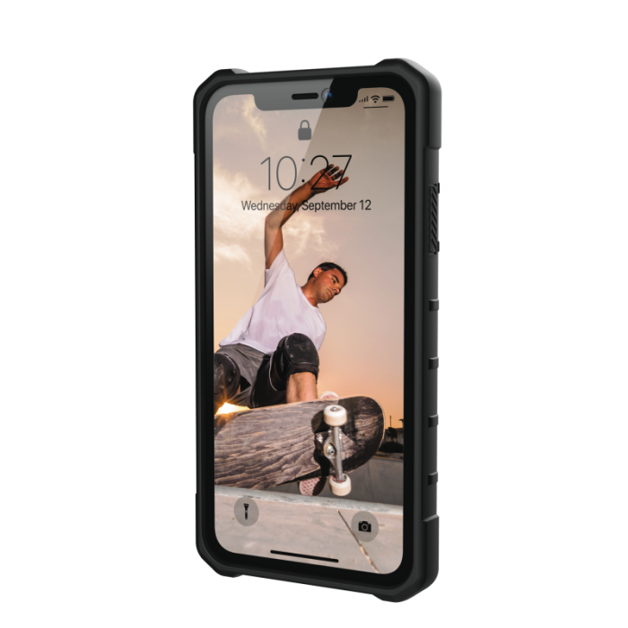 UTGATT5 - UAG Pathfinder Cover till iPhone XR - Midnight Camo