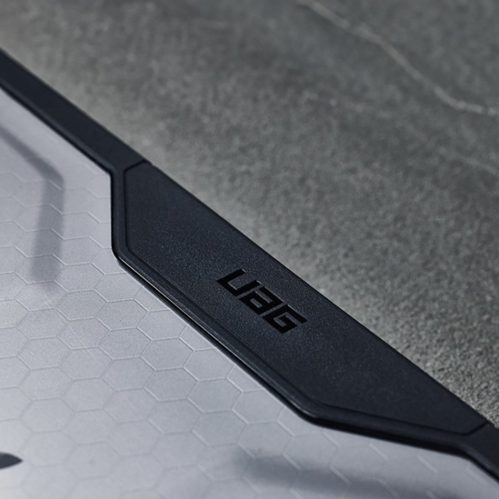 Urban Armor Gear - UAG Plyo för MacBook Air 13
