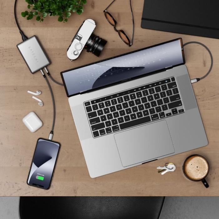Satechi - Satechi 100W GaN PD-reseladdare med dubbla USB-C och USB-A-uttag