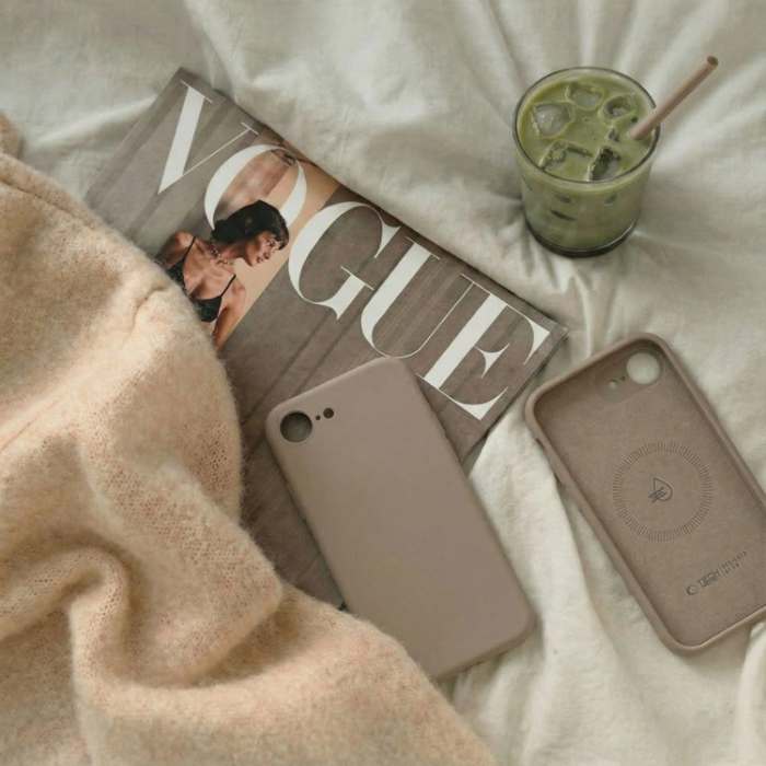 Tech-Protect - Tech-Protect Mobilskal För iPhone 16e/17e Magsafe Silikon - Brun