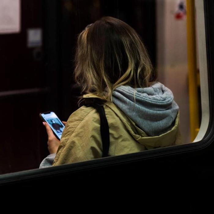 Hofi - Hofi iPhone 11/XR Härdat Glas Skärmskydd Privacy