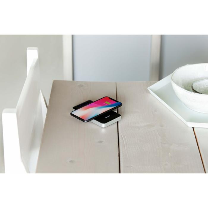 UTGATT4 - ZENS Powerbank QI Trådlös USB-sladd 4500mAh Inbyggt batteri - Svart
