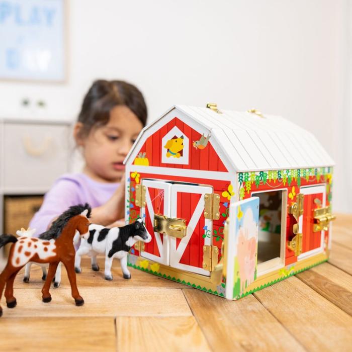 MND - MND Aktivitetsleksak Wooden Activity Barn Latches