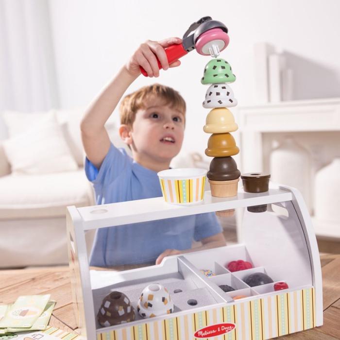 MND - MND Glassdisk Scoop And Serve Wooden Ice Cream Counter Trä