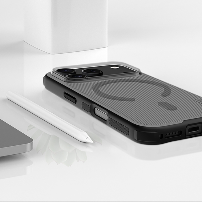 Nillkin - Nillkin iPhone 17 Pro Mobilskal MagSafe Super Frosted Shield Pro - Svart