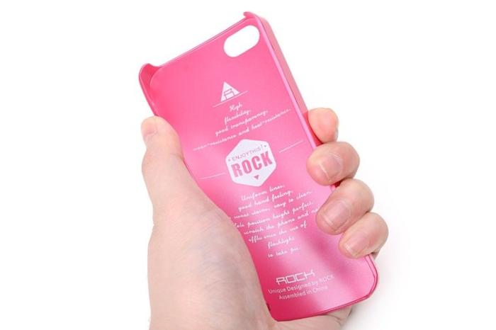 UTGATT4 - Rock NakedShell skal till Apple iPhone 5/5S/SE (Magenta) + HD Skärmskydd