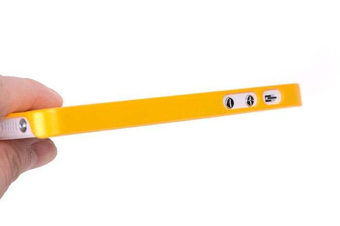 UTGATT4 - Rock NakedShell skal till Apple iPhone 5/5S/SE (Magenta) + HD Skärmskydd