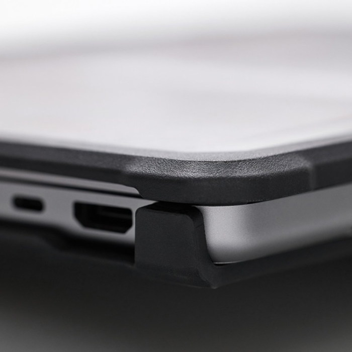 Urban Armor Gear - UAG Plyo för MacBook Air 13